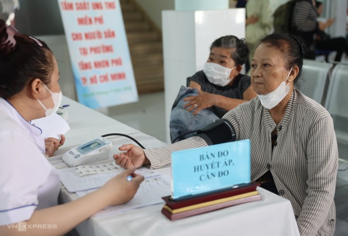Người dân khám bệnh tại trạm y tế phường Tăng Nhơn Phú, TP HCM, tháng 4/2026. Ảnh: Quỳnh Trần