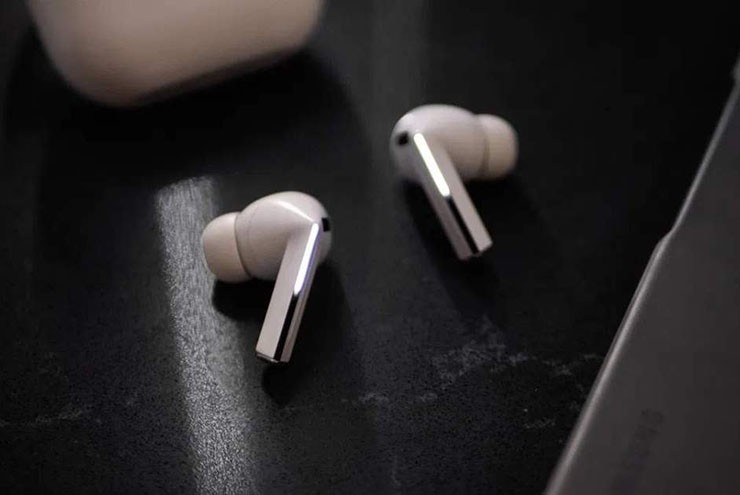 Tuy nhiên, mức âm lượng không đúng có thể gây hại cho thính lực.