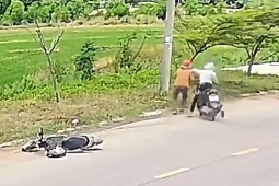 Giật dây chuyền vàng xong tên cướp quay lại đe doạ nạn nhân đưa nốt mặt dây