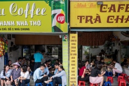 Tiểu thương băn khoăn khi Hà Nội thu phí kinh doanh vỉa hè