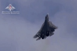 Biến thể mới của tiêm kích Su-57 Nga xuất hiện