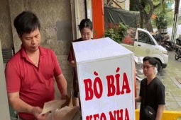 Người đàn ông bán bò bía có ‘thói quen lạ’, khách chờ cả tiếng để mua