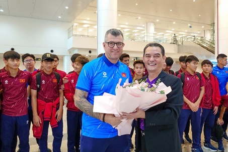 HLV Roland tiết lộ bất ngờ về kế hoạch World Cup ngay khi U17 Việt Nam về nước