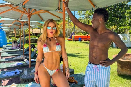 Mỹ nhân đẹp nhất World Cup: Bạn gái cũ Vinicius 3 vòng bốc lửa, nàng WAG giàu nhất thế giới