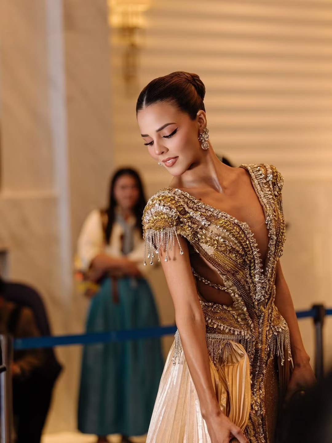 Đã hết nhiệm kỳ nhưng Luciana vẫn hoạt động sôi nổi trong lĩnh vực MC truyền hình. Cô là người nổi tiếng ở Peru với gần 5 triệu người theo dõi. Người đẹp còn theo đuổi lĩnh vực kinh doanh thời trang.