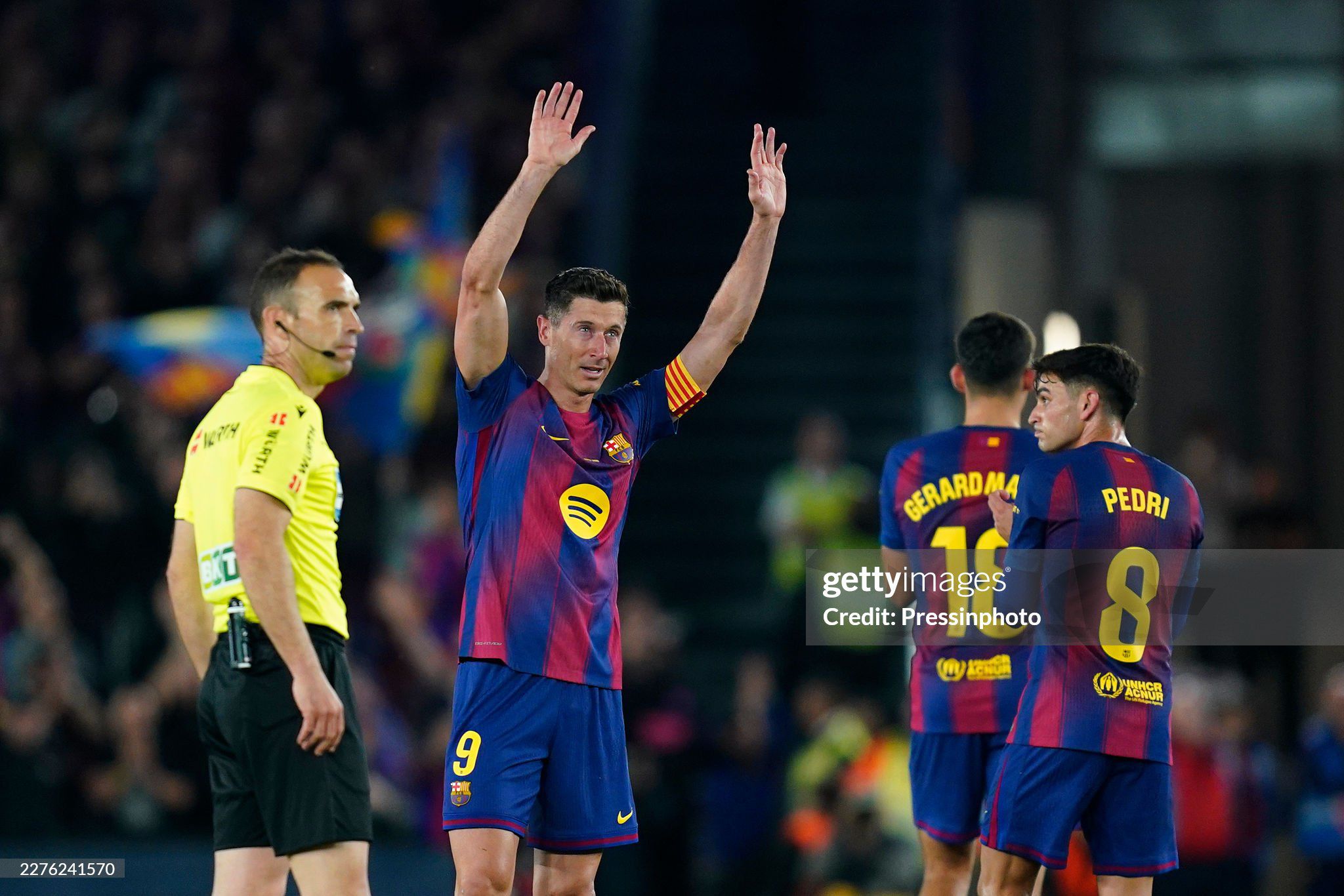 Lewandowski sẽ rời Barca sau mùa giải này