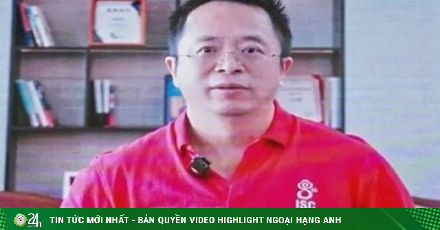 Sinh viên cá biệt từng khiến thầy cô đau đầu bất ngờ quay lại trường cũ sau gần 40 năm làm điều khiến hàng nghìn người phải xúc động
