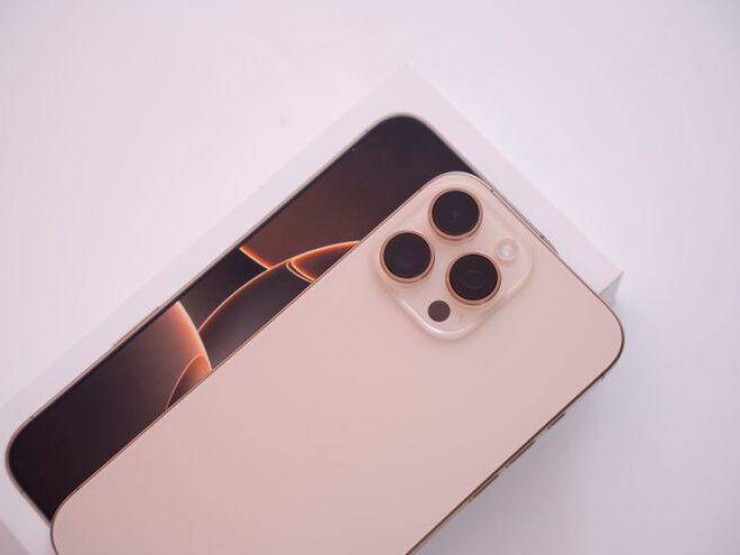 Giá iPhone 16 series tháng 5: Giảm mạnh thêm tới 2 triệu đồng, lập “đáy“ mới