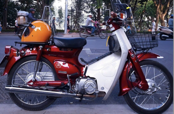 Honda Cub 81 "Kim vàng giọt lệ"&nbsp;