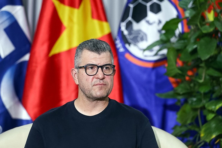 HLV Roland bật mí công thức giúp U17 Việt Nam dự World Cup & lời cảnh báo đanh thép