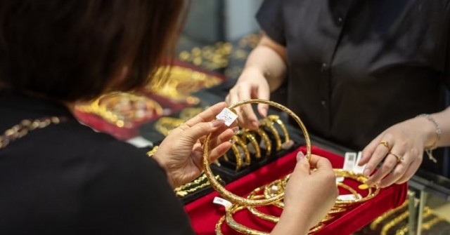 Giá vàng hôm nay (19/5): Bất ngờ bật tăng
