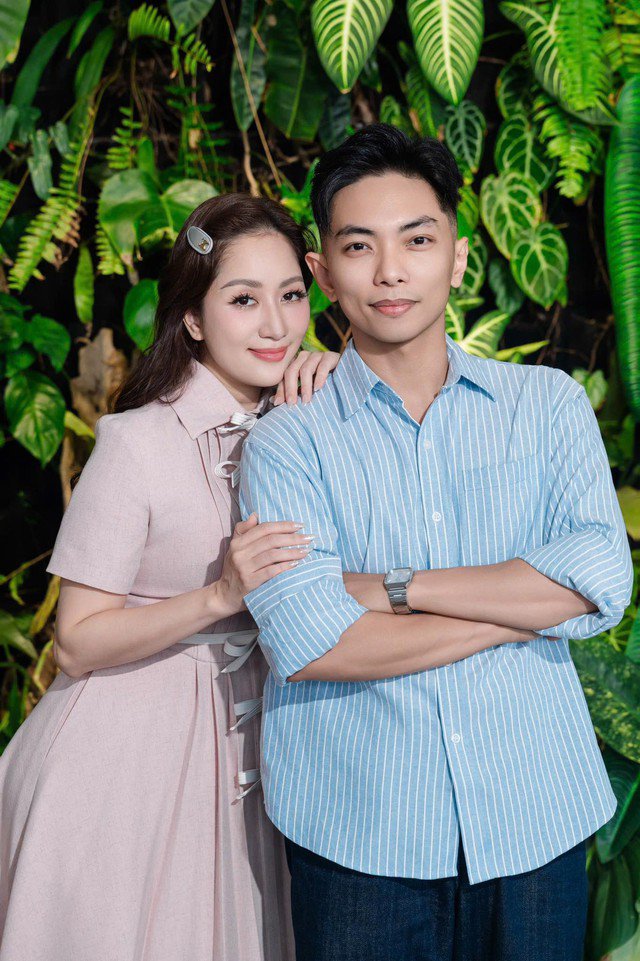 Khánh Thi - Phan Hiển là cặp đôi "đũa lệch" hạnh phúc ở hiện tại.