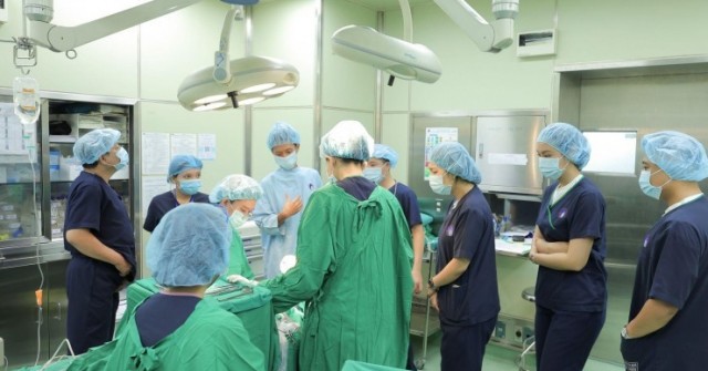 Hồi sinh nụ cười trẻ thơ: AVAKids và Operation Smile triển khai đợt phẫu thuật miễn phí đầu tiên của giai đoạn mới