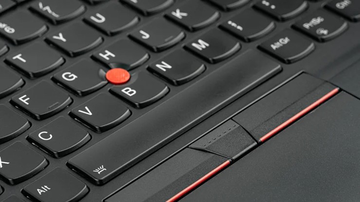 TrackPoint vẫn là thiết kế mà người dùng gõ phím 10 ngón vẫn mong muốn.