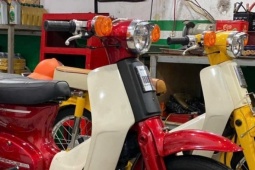 Honda Cub cũ nát được “cải lão hoàn đồng” thành xe đẹp như mới