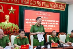 Quản lý cửa hàng Petrolimex bán hơn 12.500 lít 'dầu pha xăng' ra thị trường