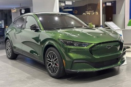 Giảm giá sâu gần 1 tỷ đồng liệu Ford Mustang Mach E có tạo nên doanh số tốt