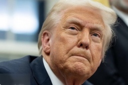 Ông Trump hoãn kế hoạch đánh Iran vào ngày 19/5