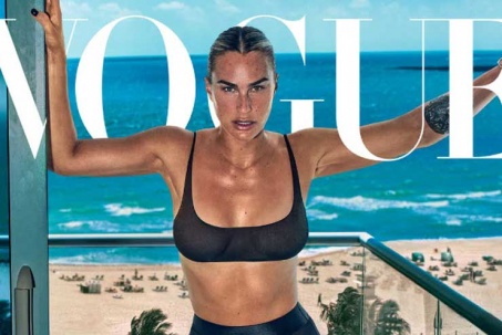 Sabalenka khoe vẻ gợi cảm trên tạp chí, từ chối xin lỗi vụ ném vợt vào thiếu niên