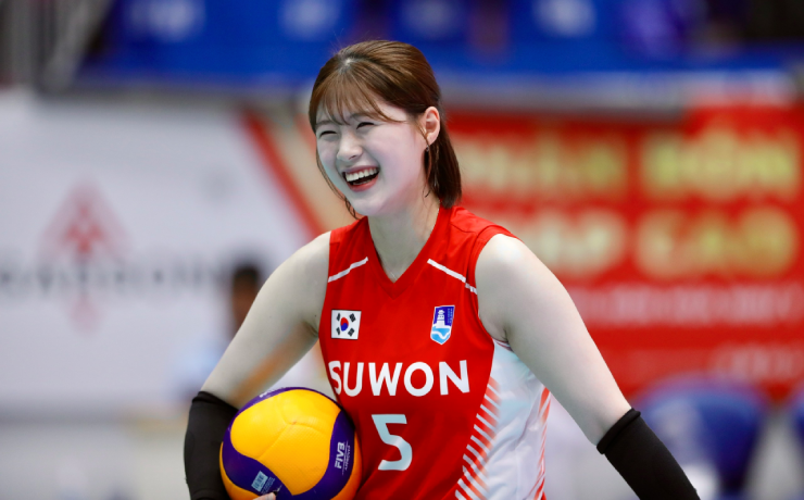 Koo Hye In, “vitamin cười” của đội bóng