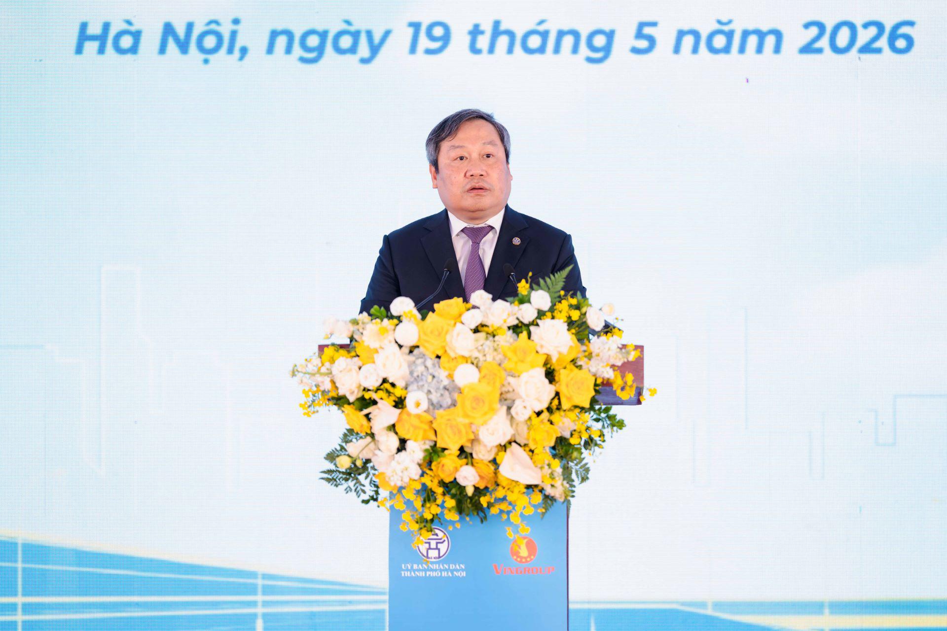 Ông Vũ Đại Thắng - Ủy viên Trung ương Đảng, Phó Bí thư Thành ủy, Chủ tịch UBND Thành phố Hà Nội phát biểu tại lễ khởi công