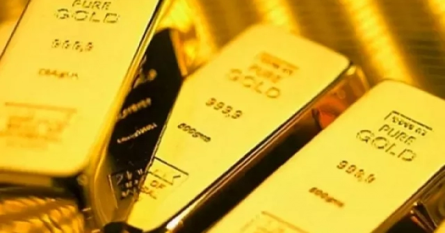Giá vàng giằng co giữa hai xu hướng