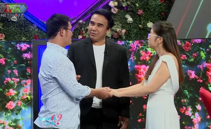 Cặp đôi đã bỏ lỡ cơ hội hẹn hò. Ảnh cắt từ clip&nbsp;