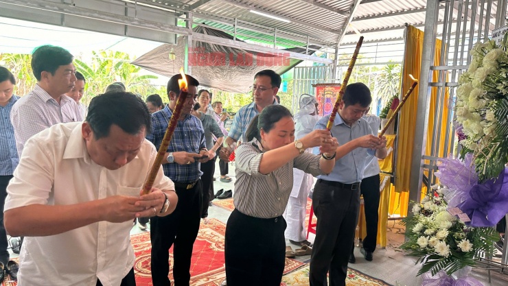 Lãnh đạo tỉnh Tây Ninh đến viếng và chia buồn
