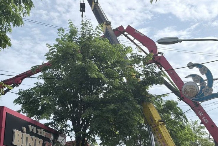 Gia Lai: Cần bơm bê tông bất ngờ gãy đổ, 3 người thương vong