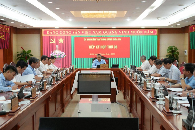 Ủy ban Kiểm tra Trung ương đề nghị cấp có thẩm quyền kỷ luật Phó Chủ tịch HĐND và Trưởng Ban Nội chính tỉnh Quảng Ninh. Ảnh: UBKTTƯ