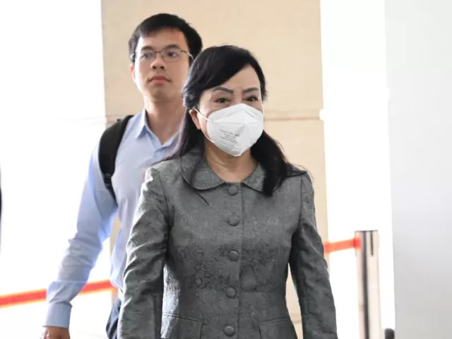 Hình ảnh cựu Bộ trưởng Nguyễn Thị Kim Tiến tại phiên tòa xét xử vụ sai phạm trong đầu tư cơ sở 2 BV Bạch Mai, Việt Đức