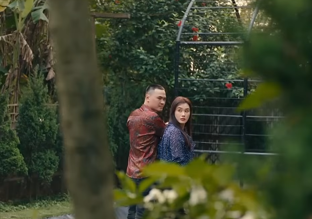 Tú và Mai nghi ngờ Quỳnh đang có việc làm mờ ám trong bối cảnh con trai bị bắt cóc. Ảnh VTV