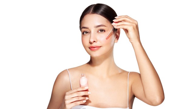Serum tinh chất là bước đặc trị hữu hiệu nhất đối với các vết thâm lâu năm.