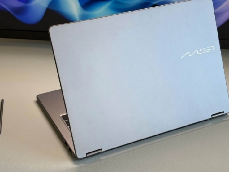 Những laptop pin “trâu” đáng chú ý nhất năm 2026