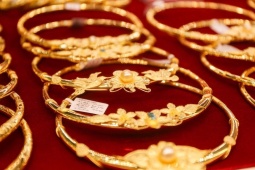 Vàng miếng SJC, vàng nhẫn 