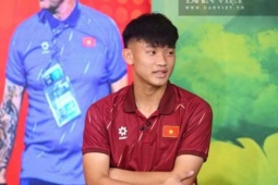 Bóng đá - Trung vệ Trần Hoàng Việt lý giải nguyên nhân khiến U17 Việt Nam thua U17 Australia