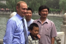Nụ hôn của ông Putin định hướng cuộc sống của cậu bé Trung Quốc