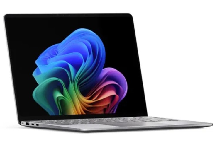 Dòng Surface mới là câu trả lời của Microsoft đối với MacBook từ Apple.