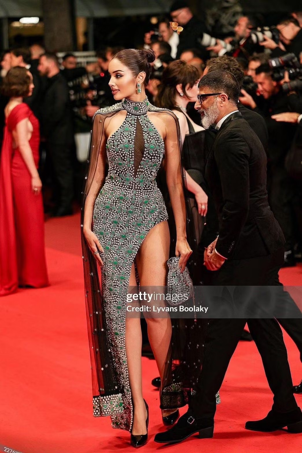 Diện mạo sang trọng, lộng lẫy của Praveenar Singh trên thảm đỏ Cannes nhận được nhiều lời khen ngợi từ các fan sắc đẹp.