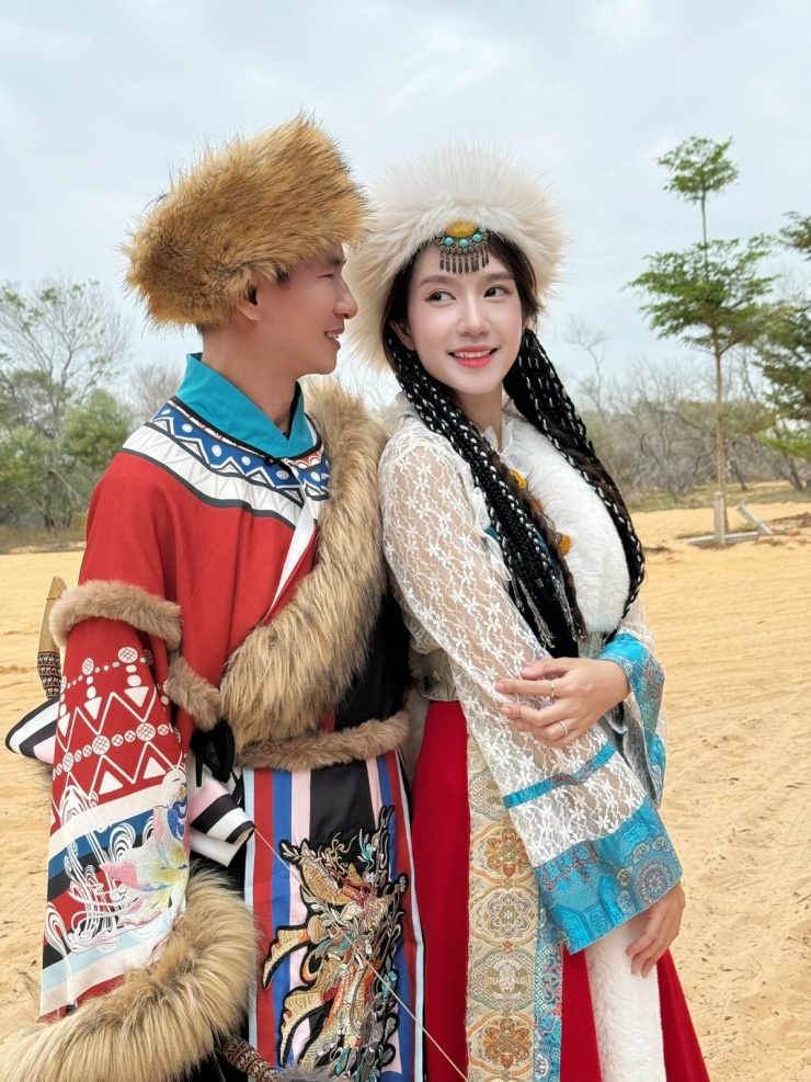 Ảnh sao 21/5: Vợ chồng Ngô Thanh Vân 'tơi tả' vì mở quán ăn - 4