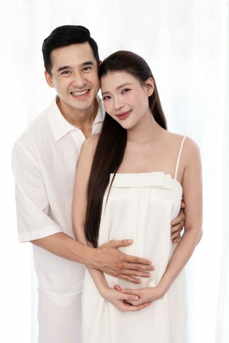 Sắc vóc Thúy Diễm khi mang bầu bốn tháng - 4