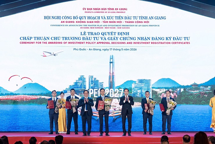 Chính thức “bật đèn xanh” cho tổ hợp xi măng quy mô lớn tại miền Tây