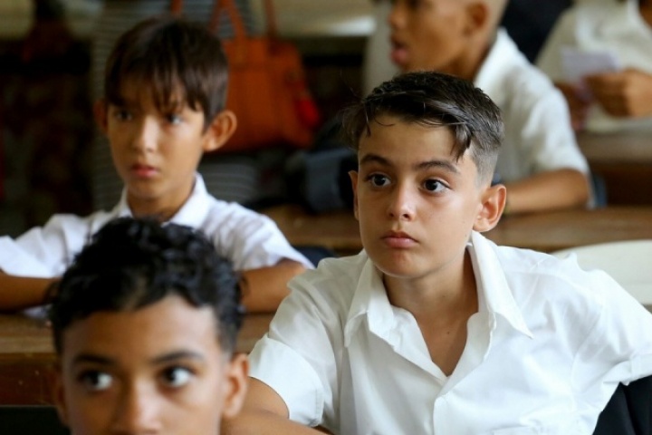 Cuba bỏ thi đại học, bế giảng sớm vì thiếu nhiên liệu