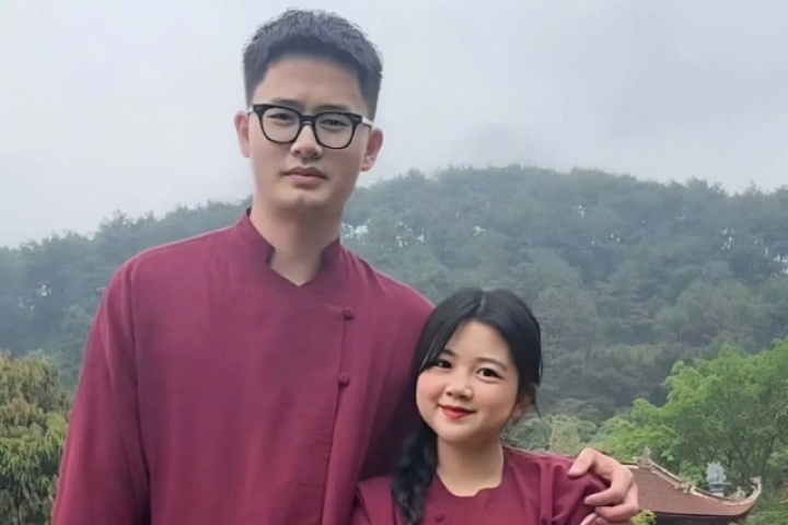 Cô gái 1,53 m nên duyên với chàng mẫu 1,91 m từng nói 'không lấy vợ thấp'