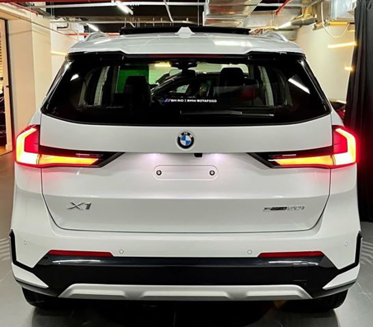 BMW X1 thế hệ mới bắt đầu nhận cọc tại Việt Nam - 2