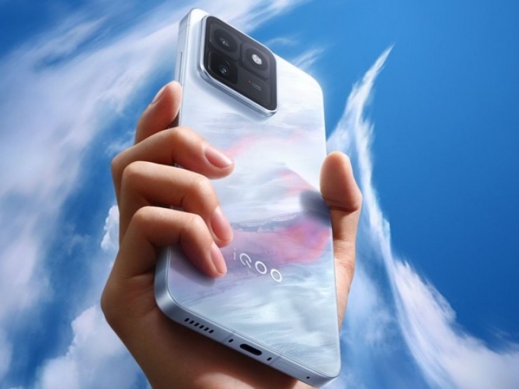 Ra mắt Vivo iQOO 15T với pin 8000 mAh và chip “quái vật“
