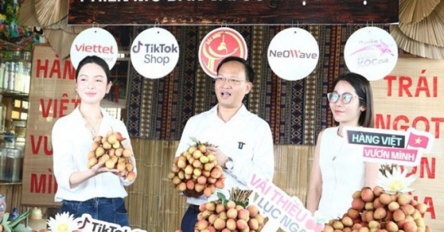 Phó chủ tịch tỉnh livestream bán vải thiều thu hút hàng trăm ngàn lượt xem, chốt 4.830 đơn
