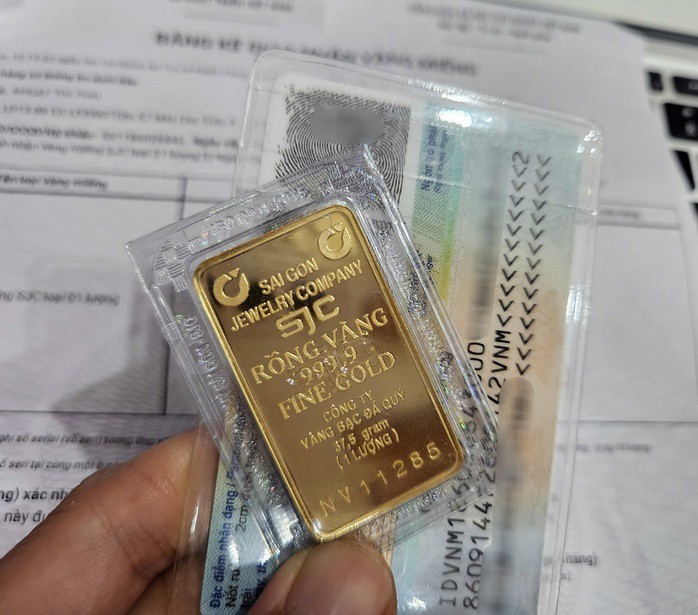 Giá vàng miếng SJC giảm trở lại