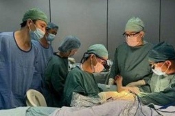 Cấp cứu người đàn ông bị tai nạn giao thông rớt tinh hoàn