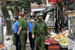 Hà Nội đề xuất tăng tiền phạt hành vi lấn chiếm vỉa hè, lòng đường